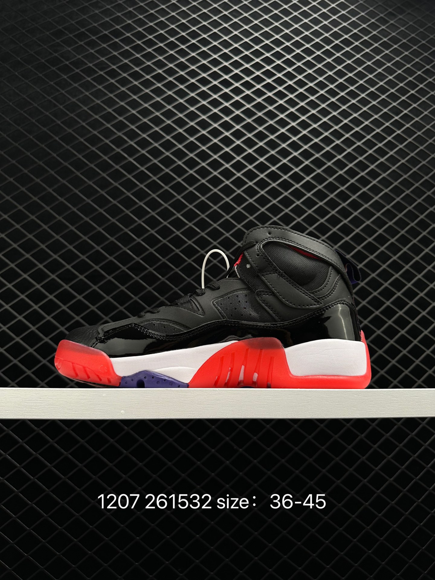 Air Jordan11LowSnakeskin“Light Bone”